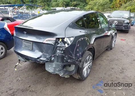 2024 Tesla Model Y Long Range Dual Motor All-Wheel Drive from USA, damaged, VIN 7SAYGDEE7RA228960